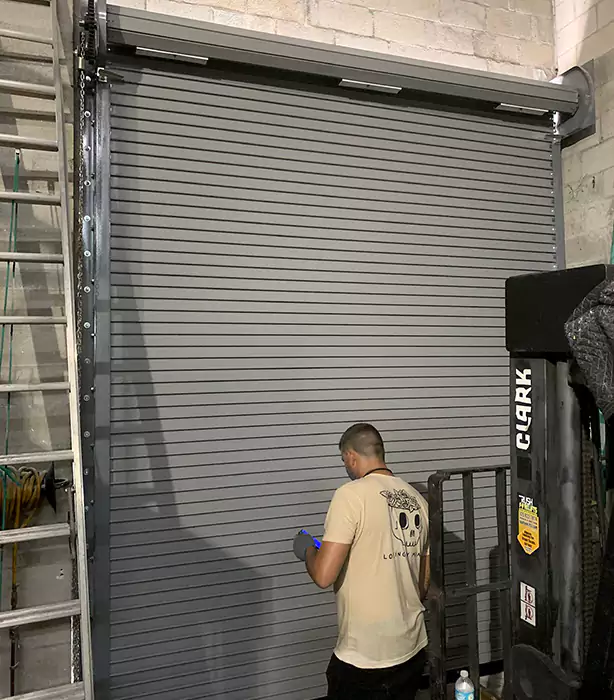 commercial garage door installation Aventura