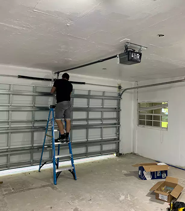 Residential Garage Door Aventura